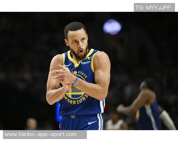 库里股四头肌受伤将缺席约一周球迷松一口气无更严重问题