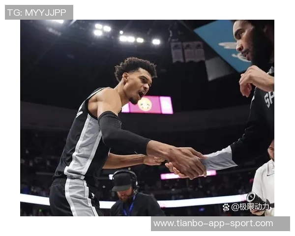 约基奇稳定发挥半场表现出色贡献13分5篮板5助攻助球队争胜